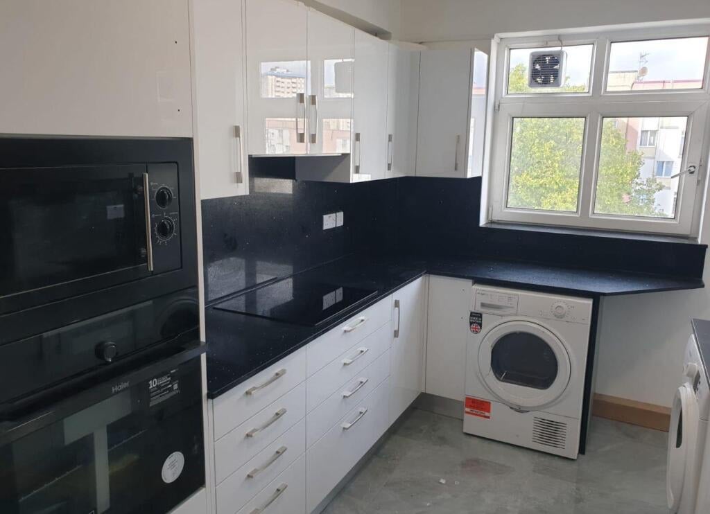 Flat Varndell Street in Greater London