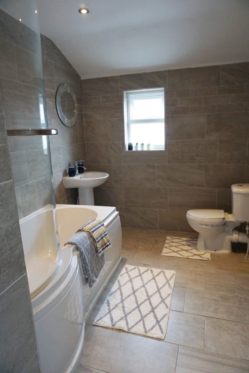 Flat Cardigan Terrace in Newcastle upon Tyne