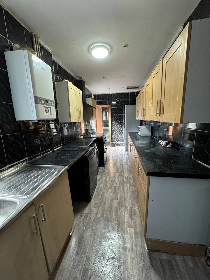 Room Woodall Road in Birmingham