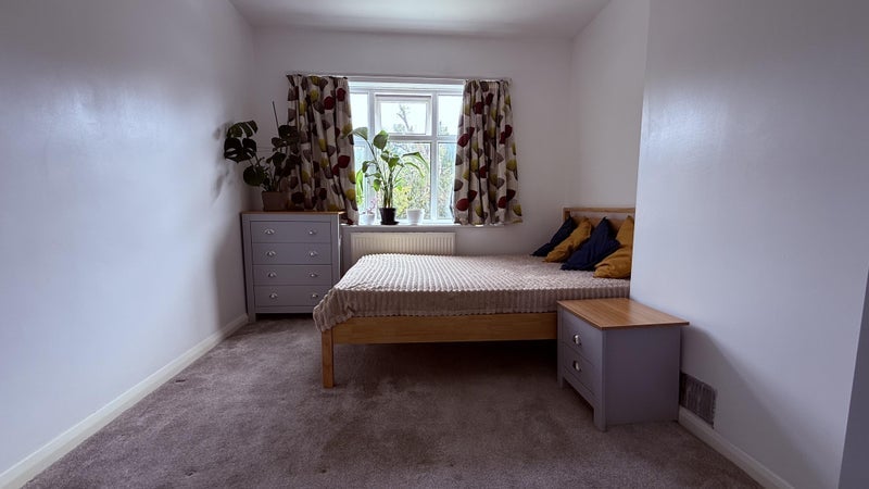 Room Federation Road in Greater London
