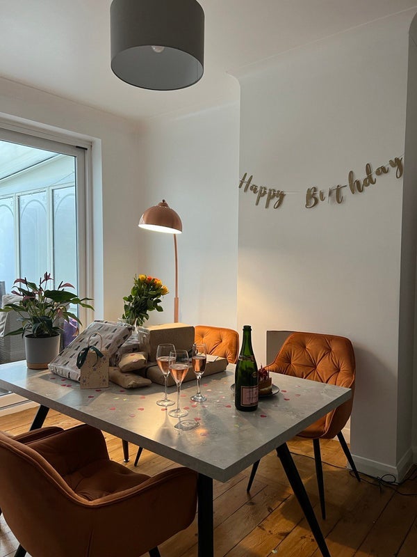 Room Federation Road in Greater London