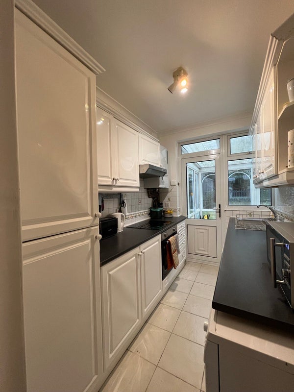 Room Federation Road in Greater London