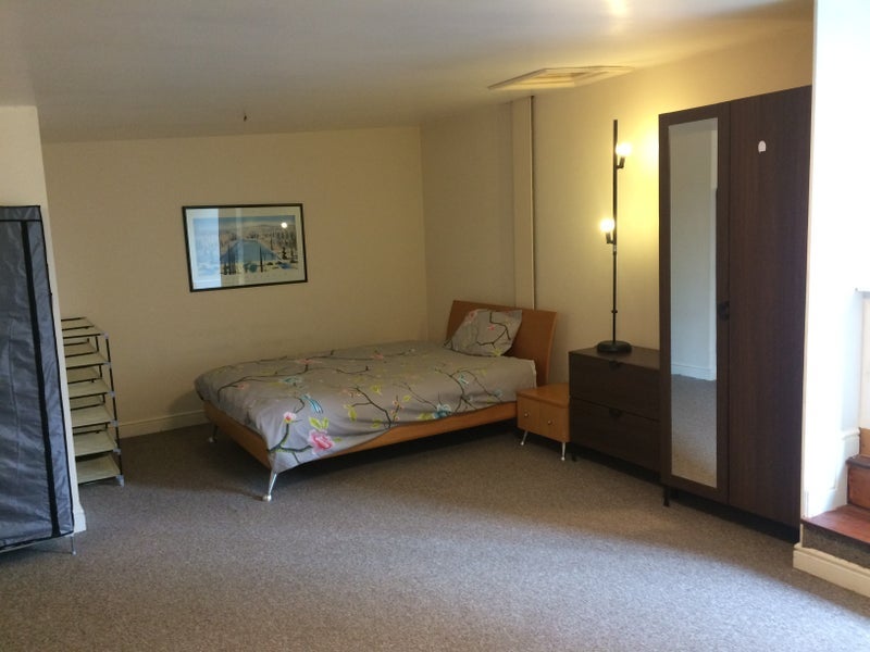 Room Dickinson Street in Manchester