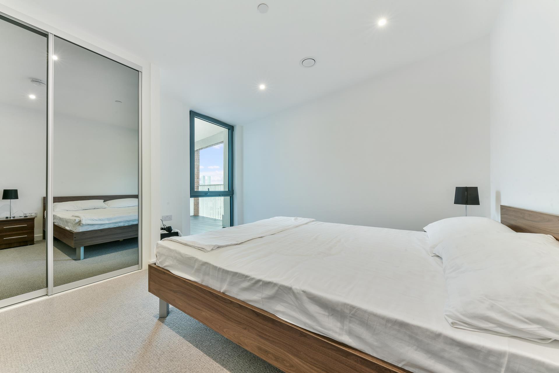 Flat Gillender Street in Greater London