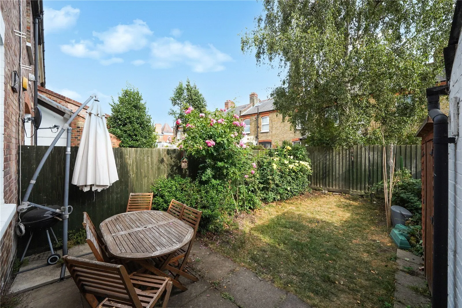 House Hewitt Avenue in Greater London
