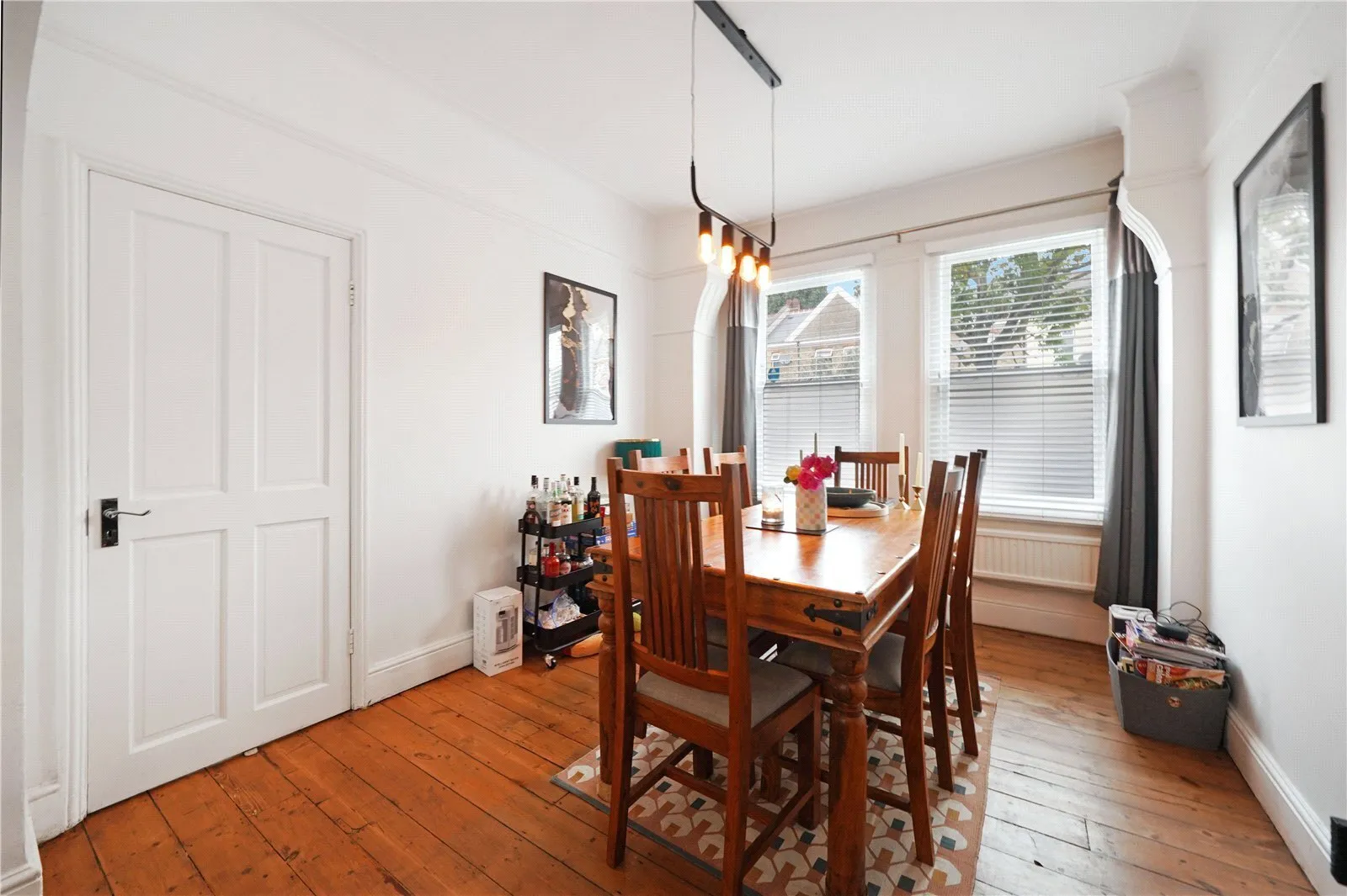 House Hewitt Avenue in Greater London
