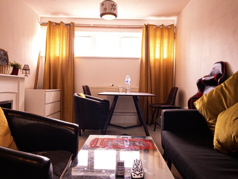 Room Cortis Road in Greater London