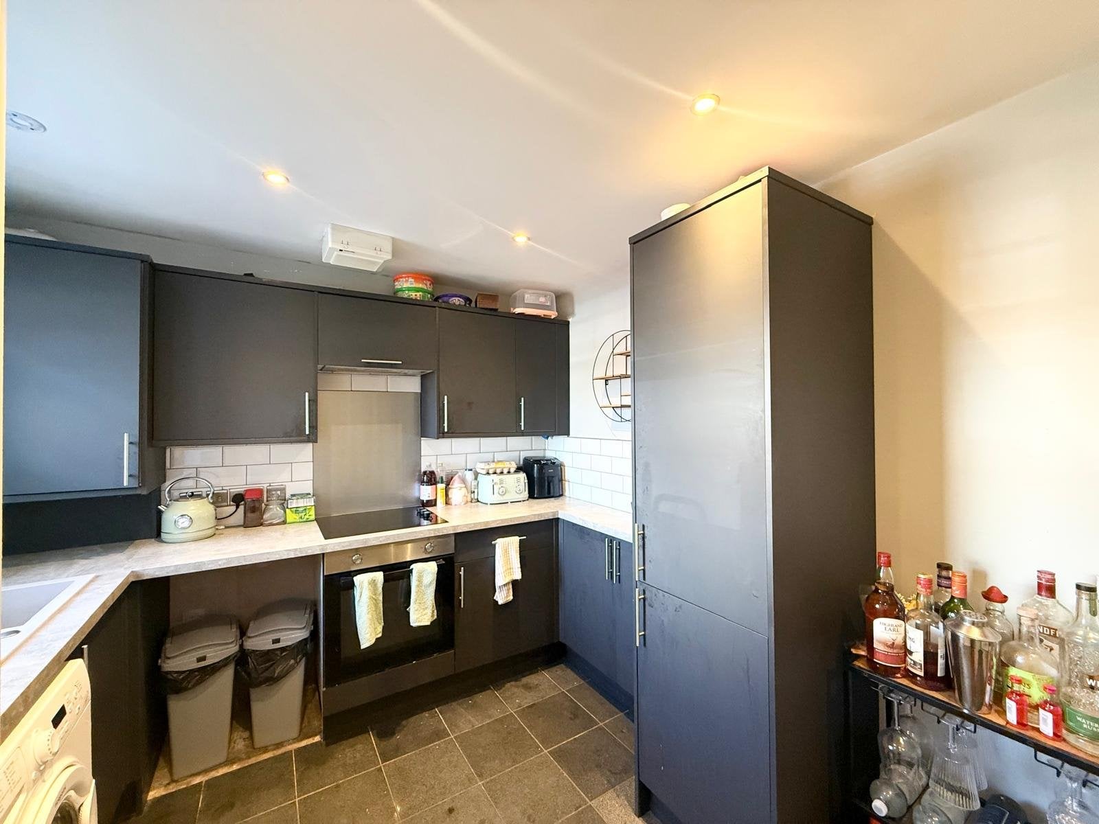 House Swinnow Close in Leeds