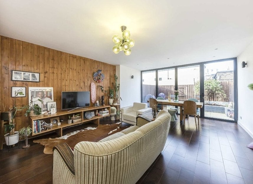 House Birch Close in Greater London