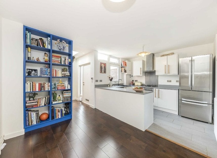 House Birch Close in Greater London
