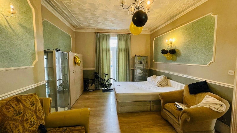 Room Windsor Road in Greater London