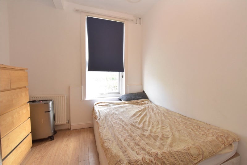 Room Wood Lane in Leeds