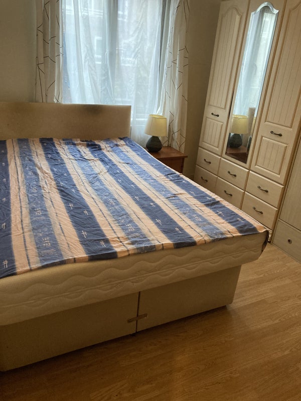Room Pomeroy Street in Greater London