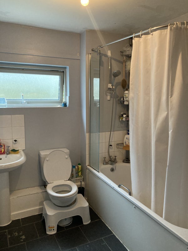 Room Pomeroy Street in Greater London