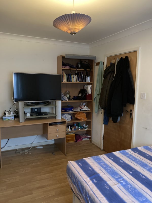 Room Pomeroy Street in Greater London