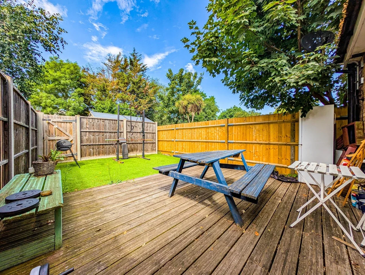 House Nursery Road in Greater London