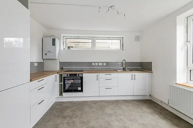 Flat Jasper Road in Greater London