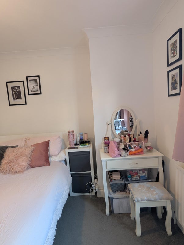 Room Old Montague Street in Greater London