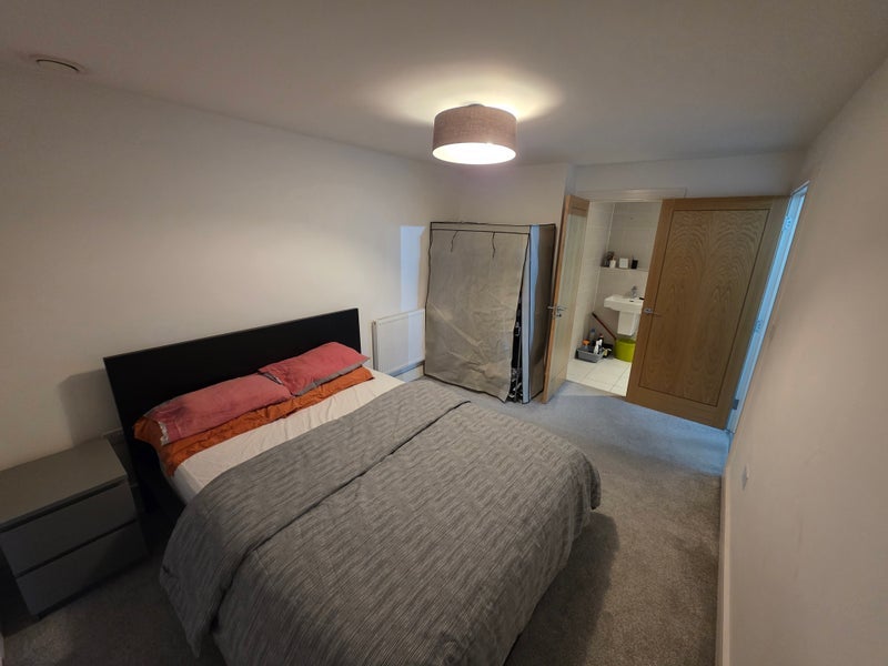 Room Beacon Road in Bournemouth