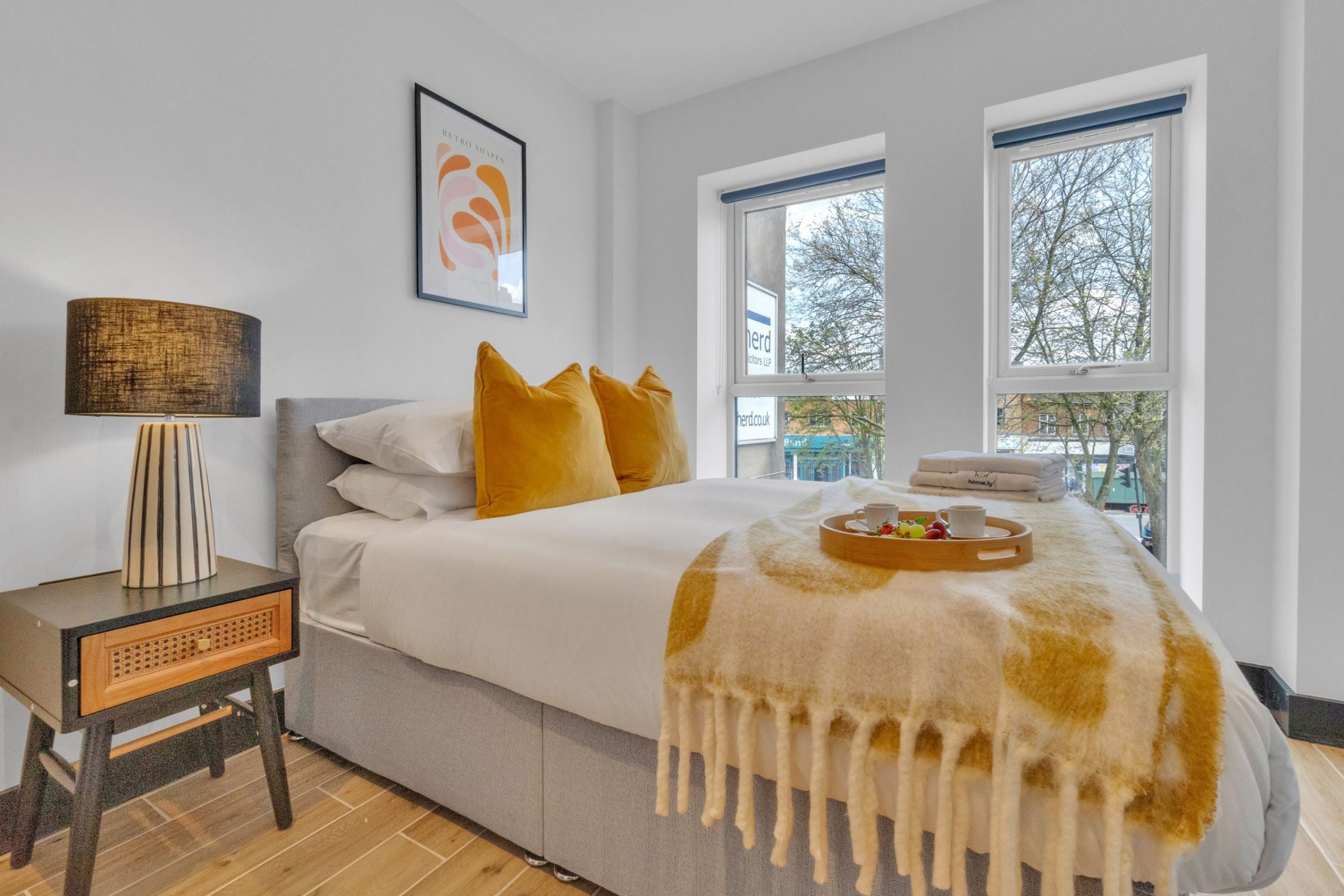 Flat Ballards Lane in Greater London