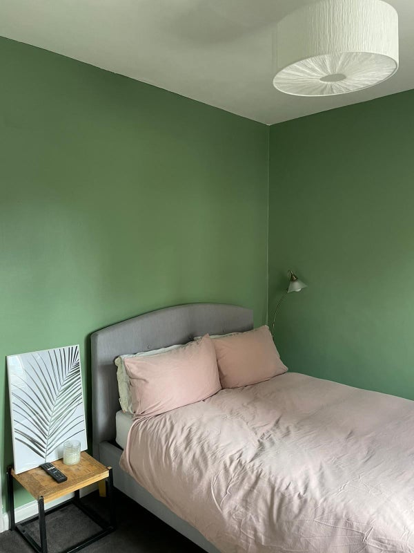 Flat Haberdasher Place in Greater London
