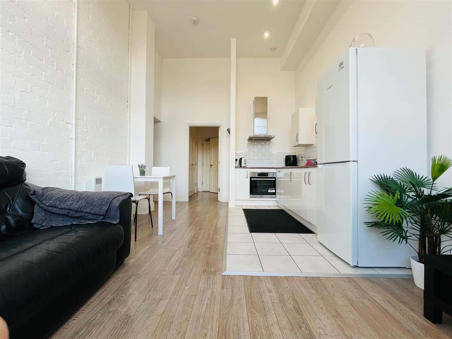 Flat Crocketts Lane in Sandwell