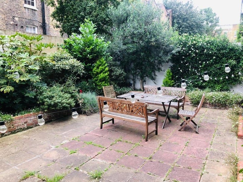 Flat Paget Street in Greater London
