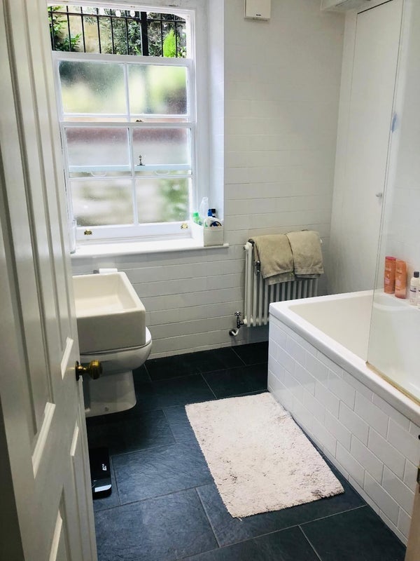 Flat Paget Street in Greater London