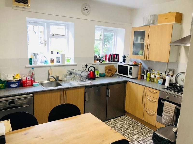 Flat Paget Street in Greater London
