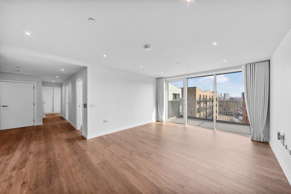 Flat Timberyard Street in London