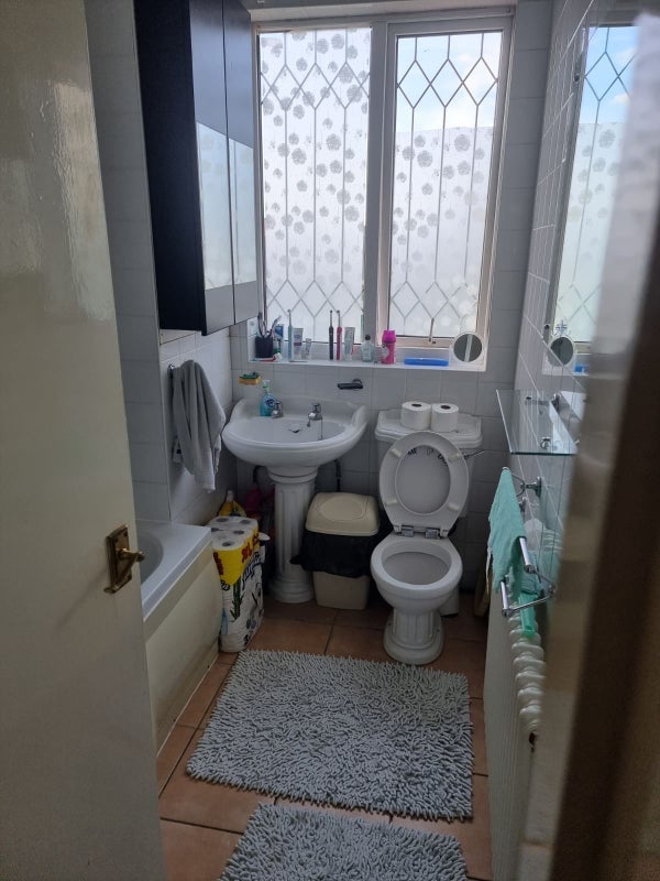 Room Tudor Road in Greater London