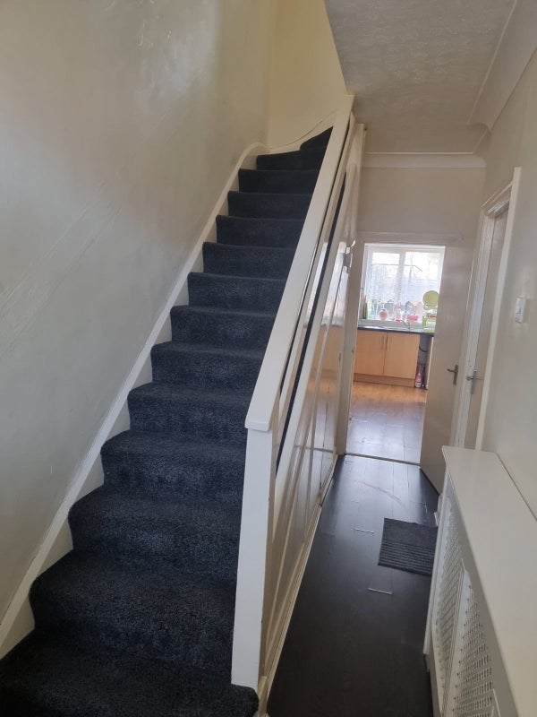 Room Tudor Road in Greater London