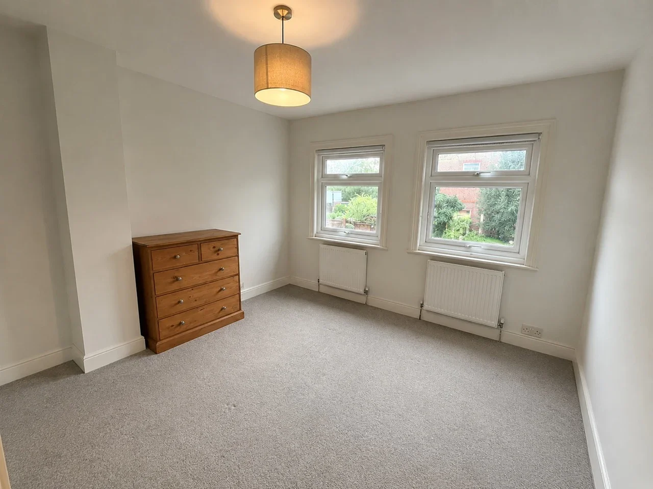 Flat Guildford Street in Borough of Runnymede