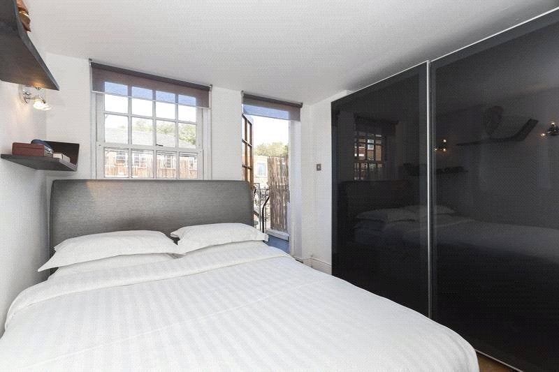 Flat Haberdasher Street in Greater London