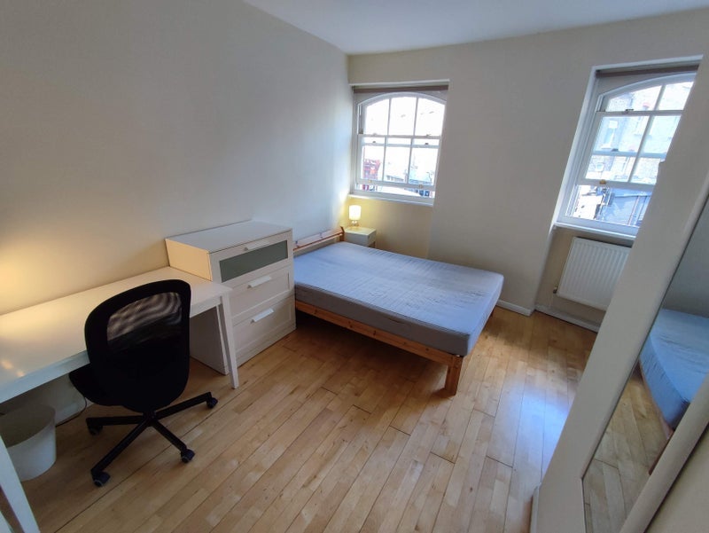 Room Leather Lane in Greater London