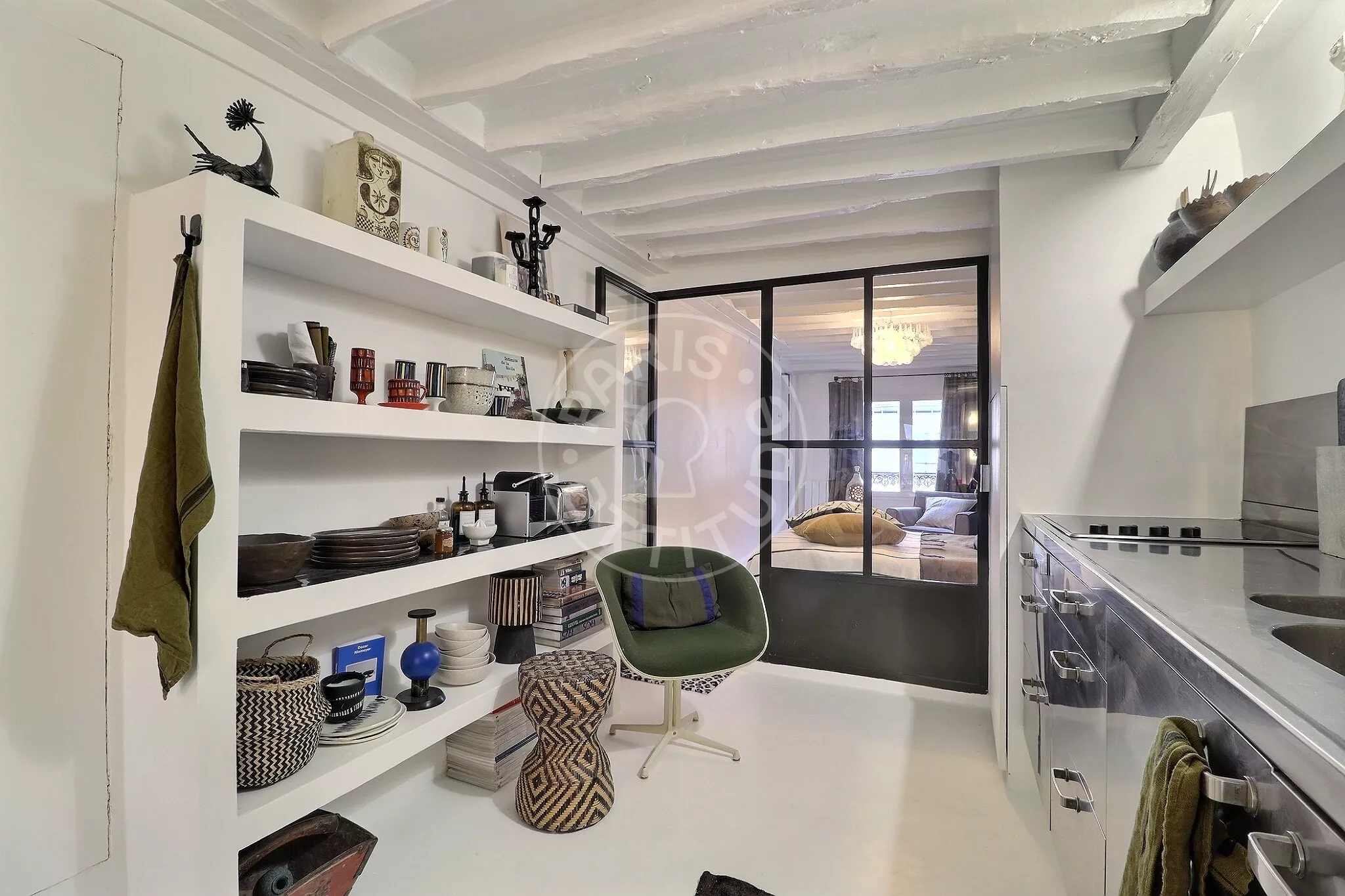 Flat Rue des Vinaigriers in Paris