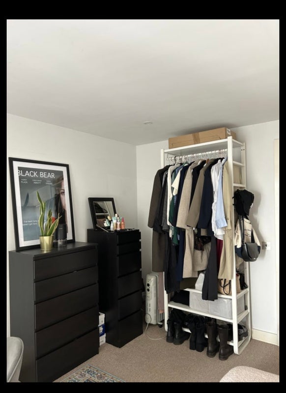 Room Sylvester Path in Greater London