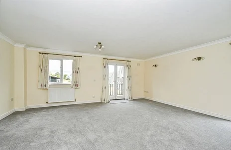House Vastern Wharf in Wootton Bassett