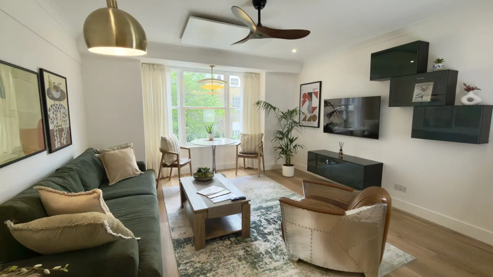 Flat Bloomsbury Square in Greater London