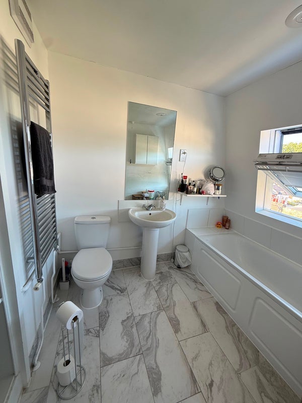 Room Harwood Road in Greater London