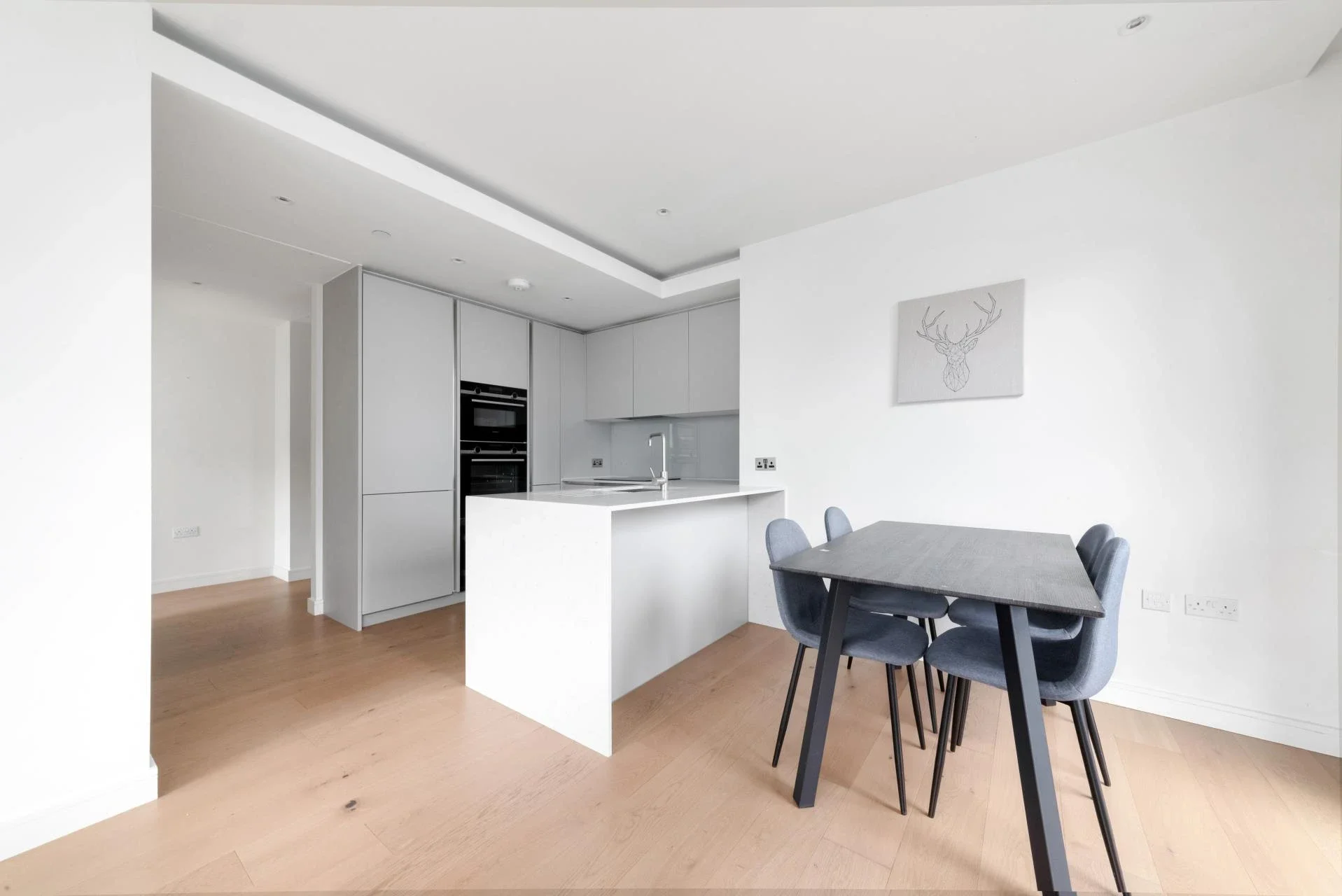 Flat Marsh Wall in Greater London
