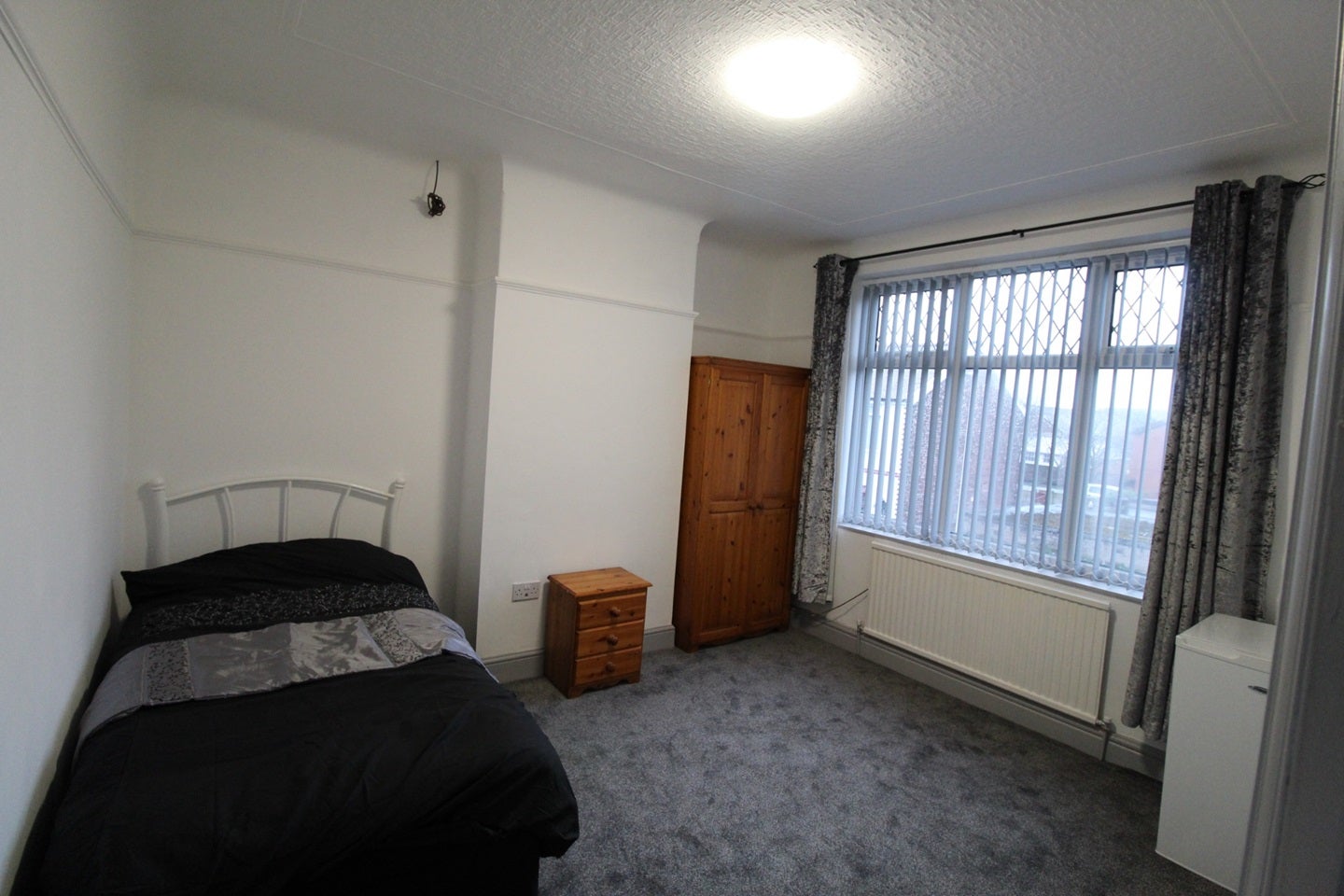 Room Carlton Street in Widnes