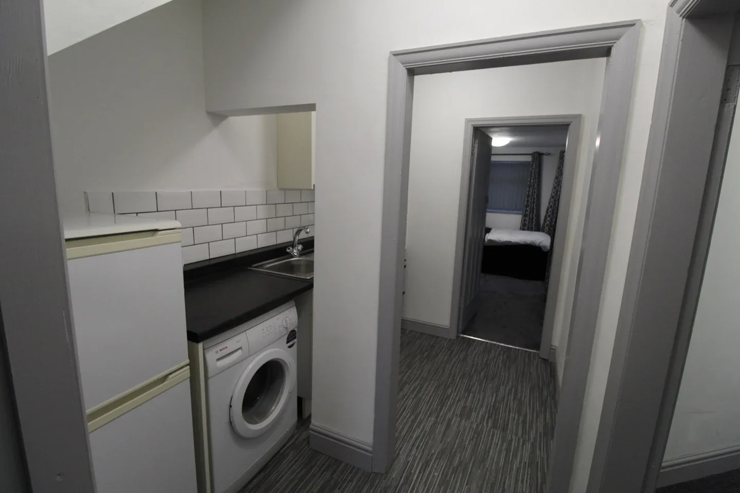 Room Carlton Street in Widnes