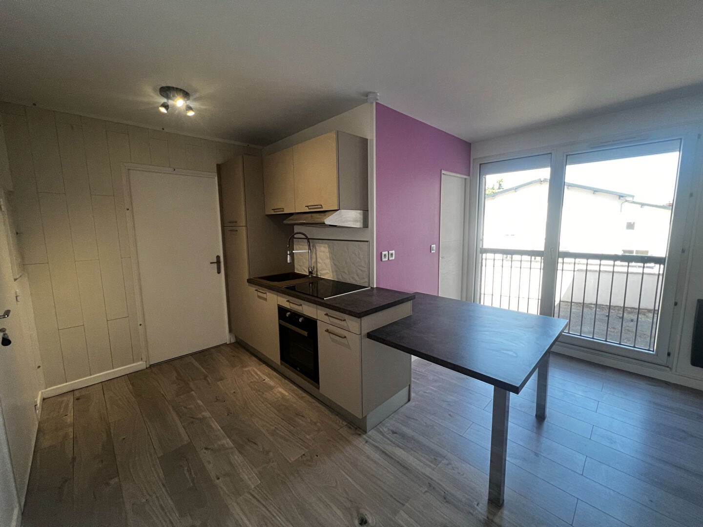 Appartement Rue du Stade à Loyettes