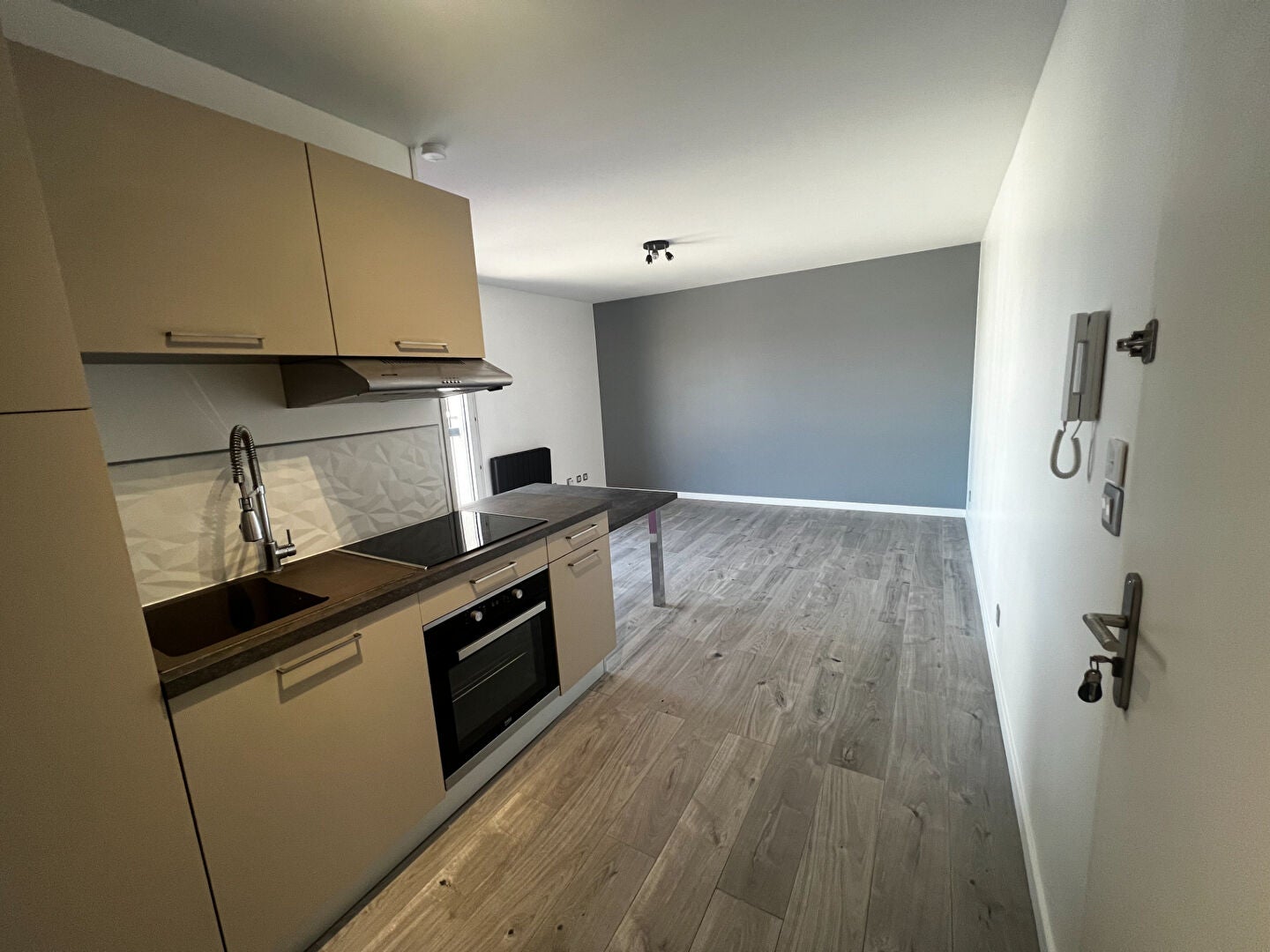 Appartement Rue du Stade à Loyettes