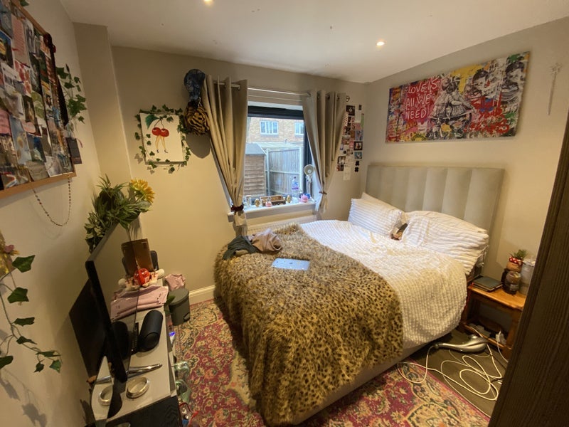Room Pomeroy Street in Greater London