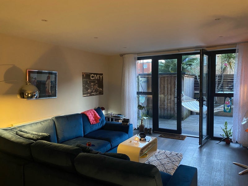 Room Pomeroy Street in Greater London