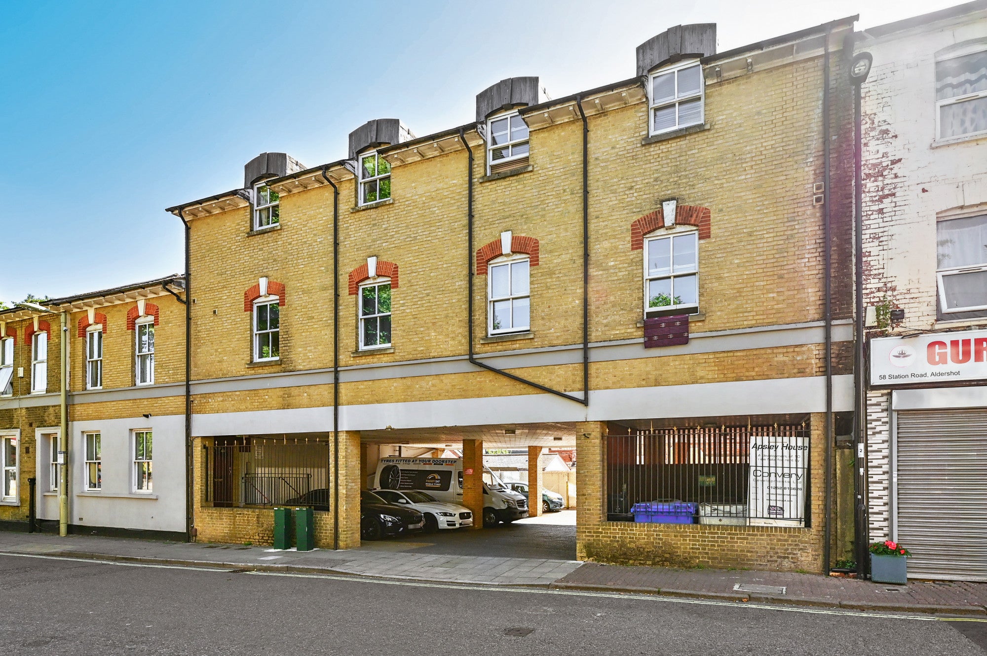 Flat Victoria Road in Rushmoor