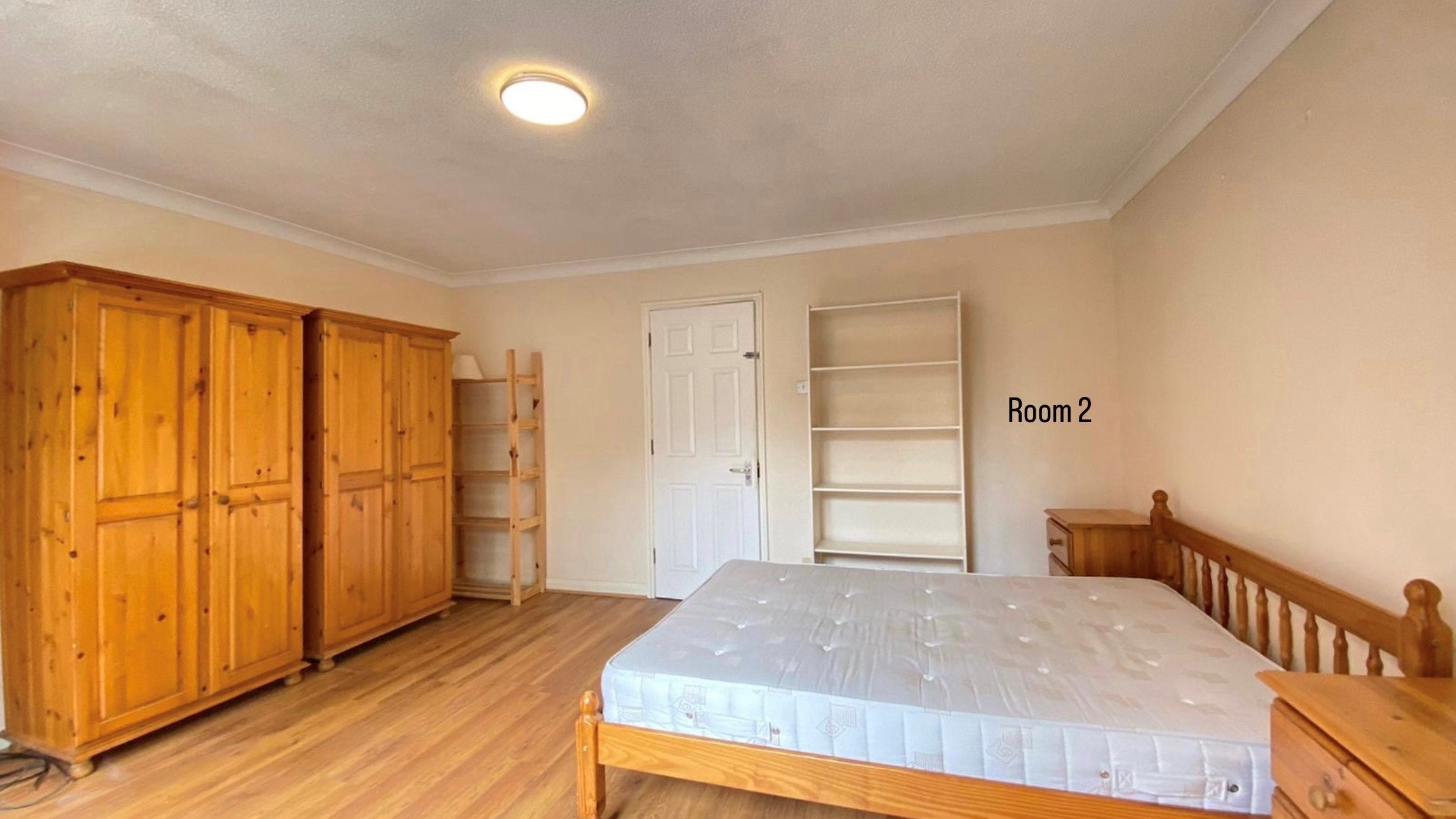 Room Orange Terrace in Rochester
