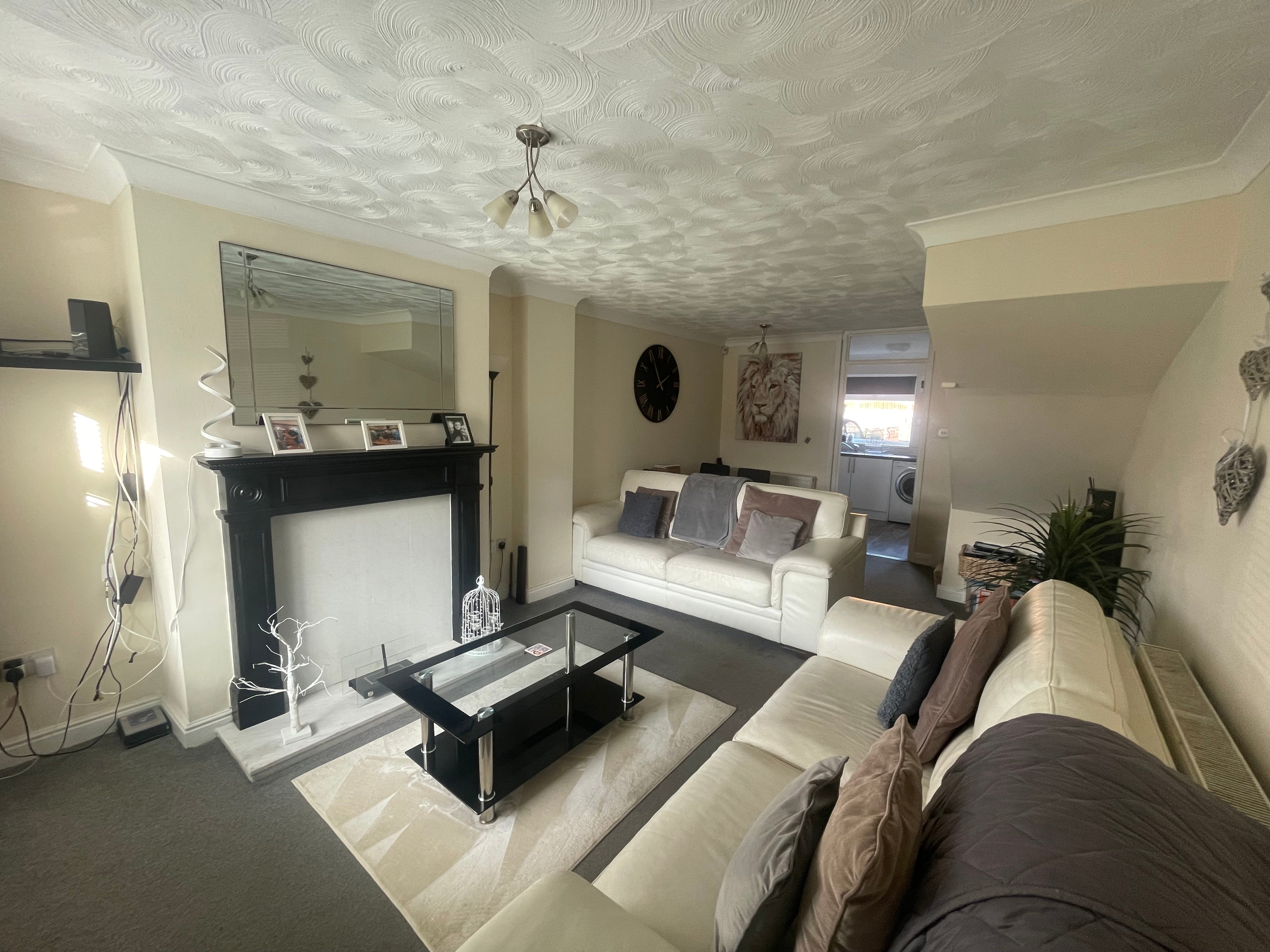 House Sandringham Place in Ashfield